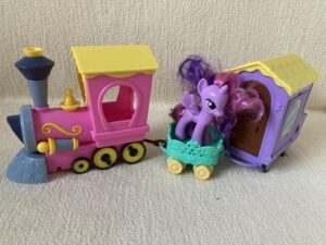1043. Train with Pony (3)