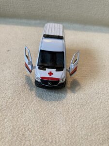 1047. Ambulance car (2)